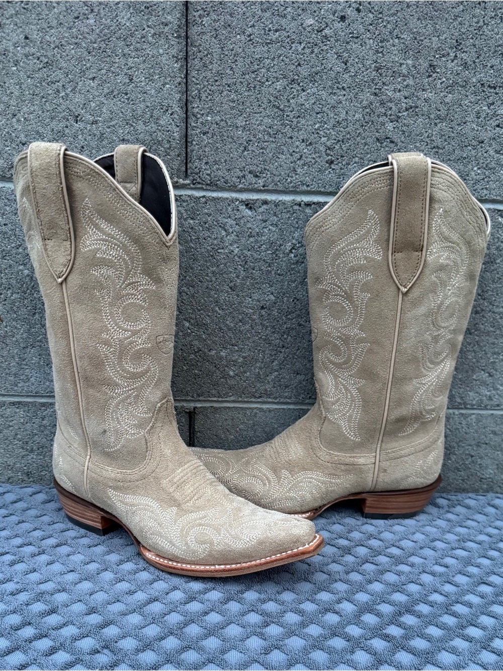 ARIAT HAZEN WESTERN WOMEN BOOTS TRULY TAUPE SIZE 7 B